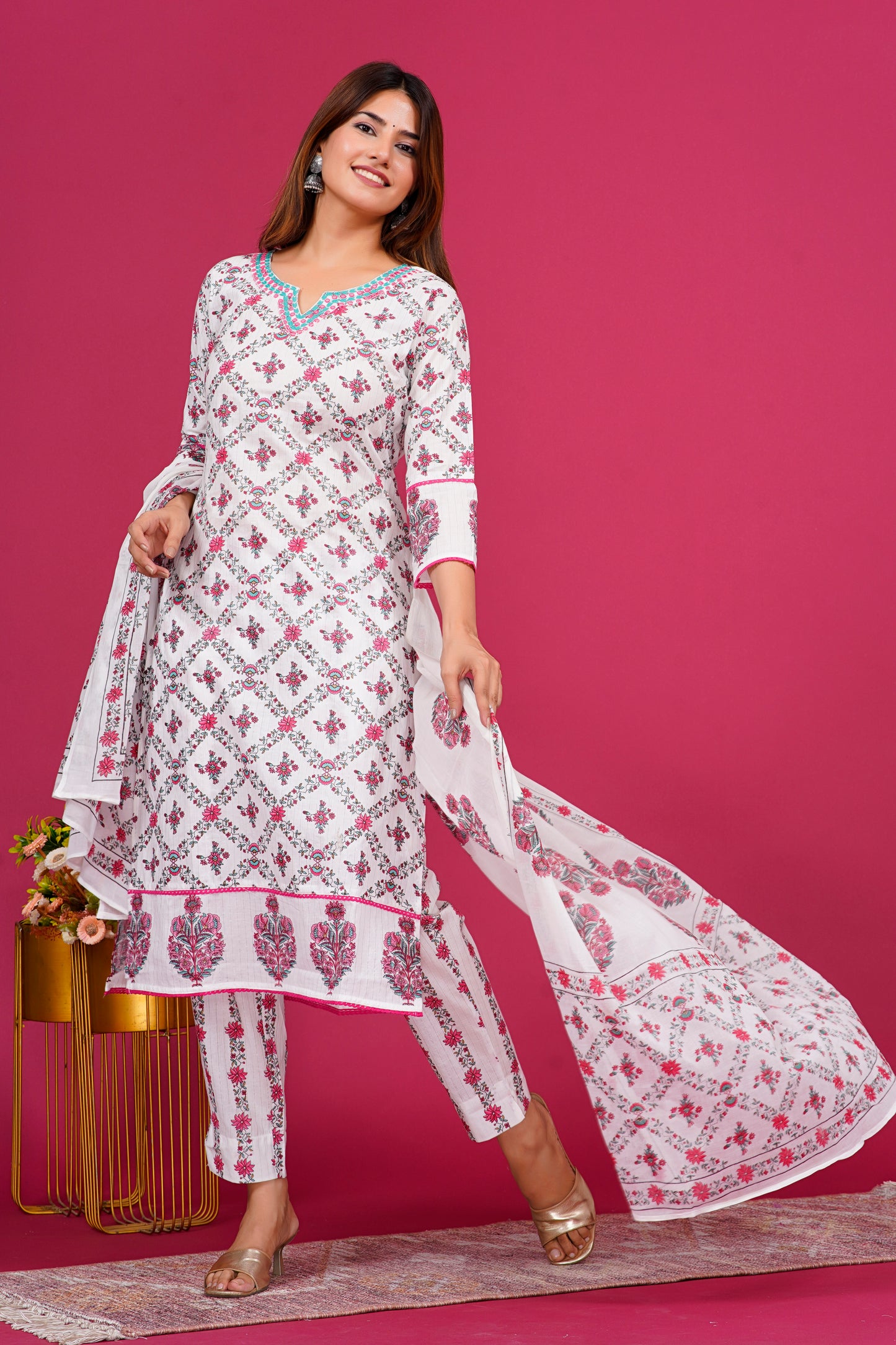 White And Red Pattern kurta Set