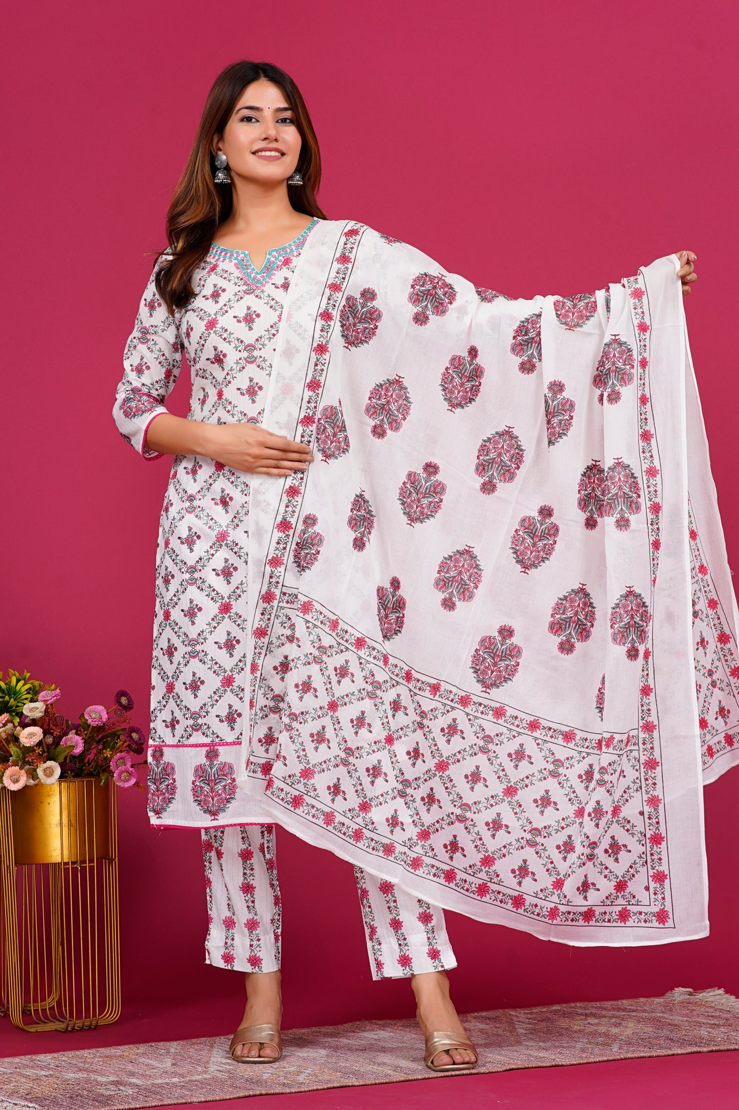 White And Red Pattern kurta Set