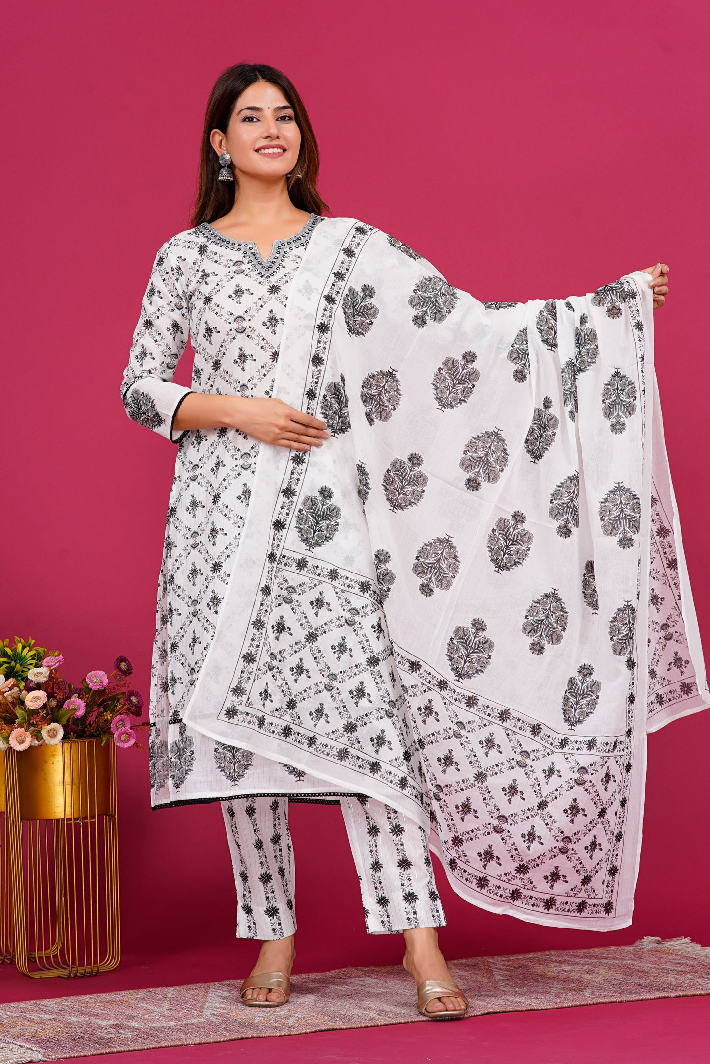 White & Grey Pattern Kurtie Set