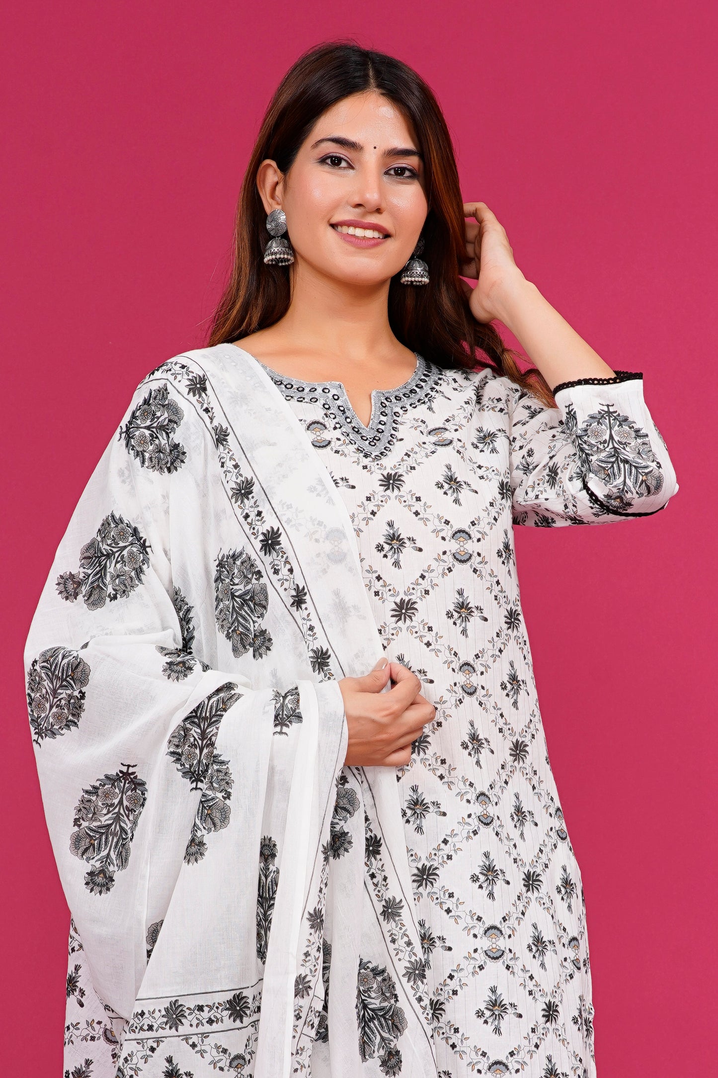 White & Grey Pattern Kurtie Set