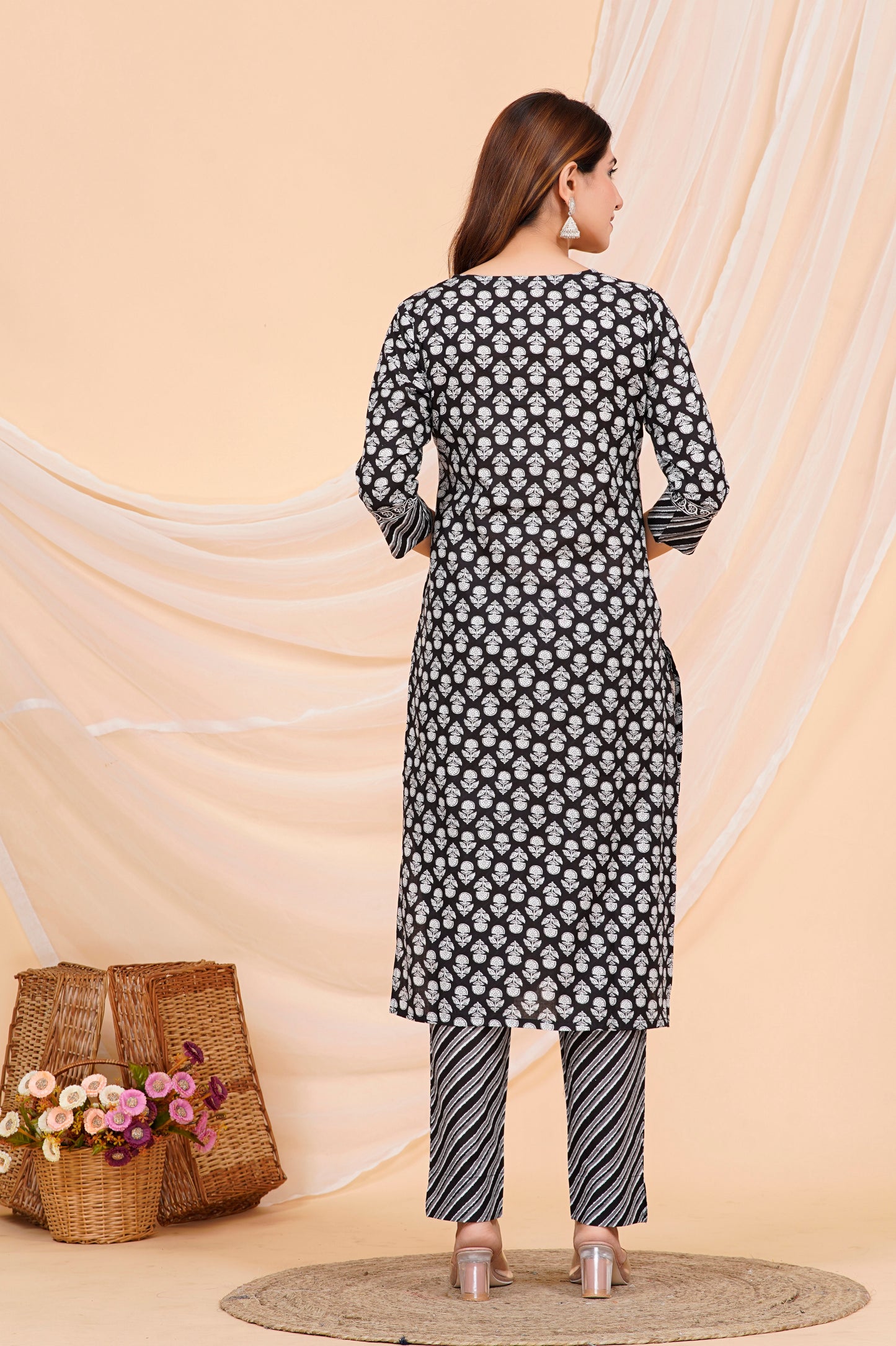 Black Pattern Kurta Set