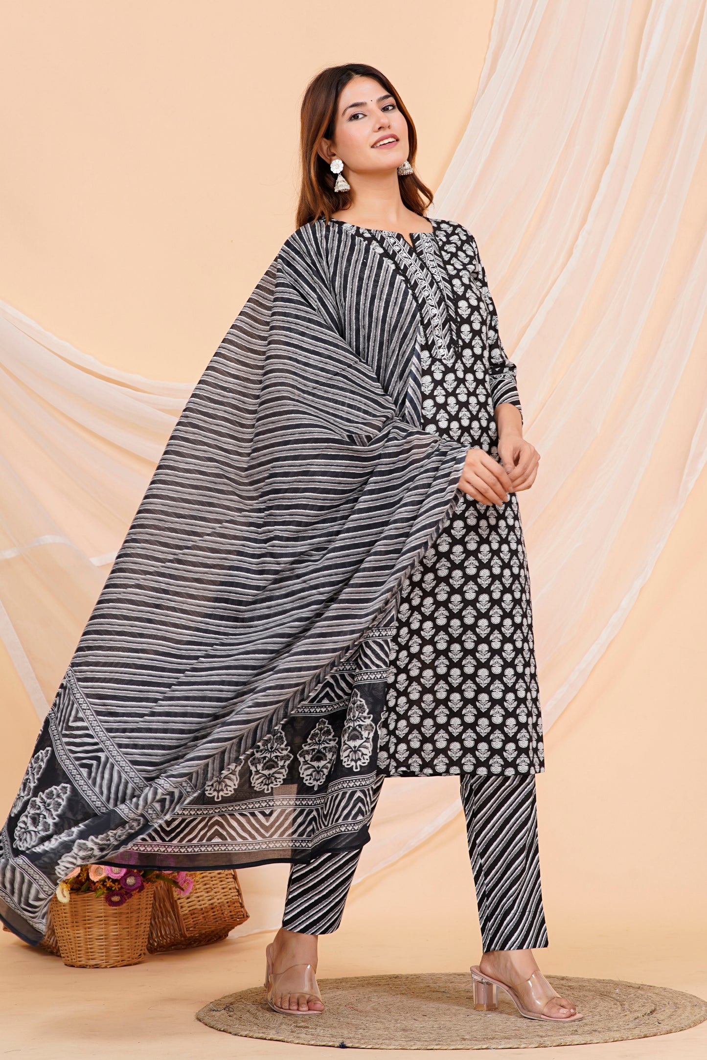 Black Pattern Kurta Set