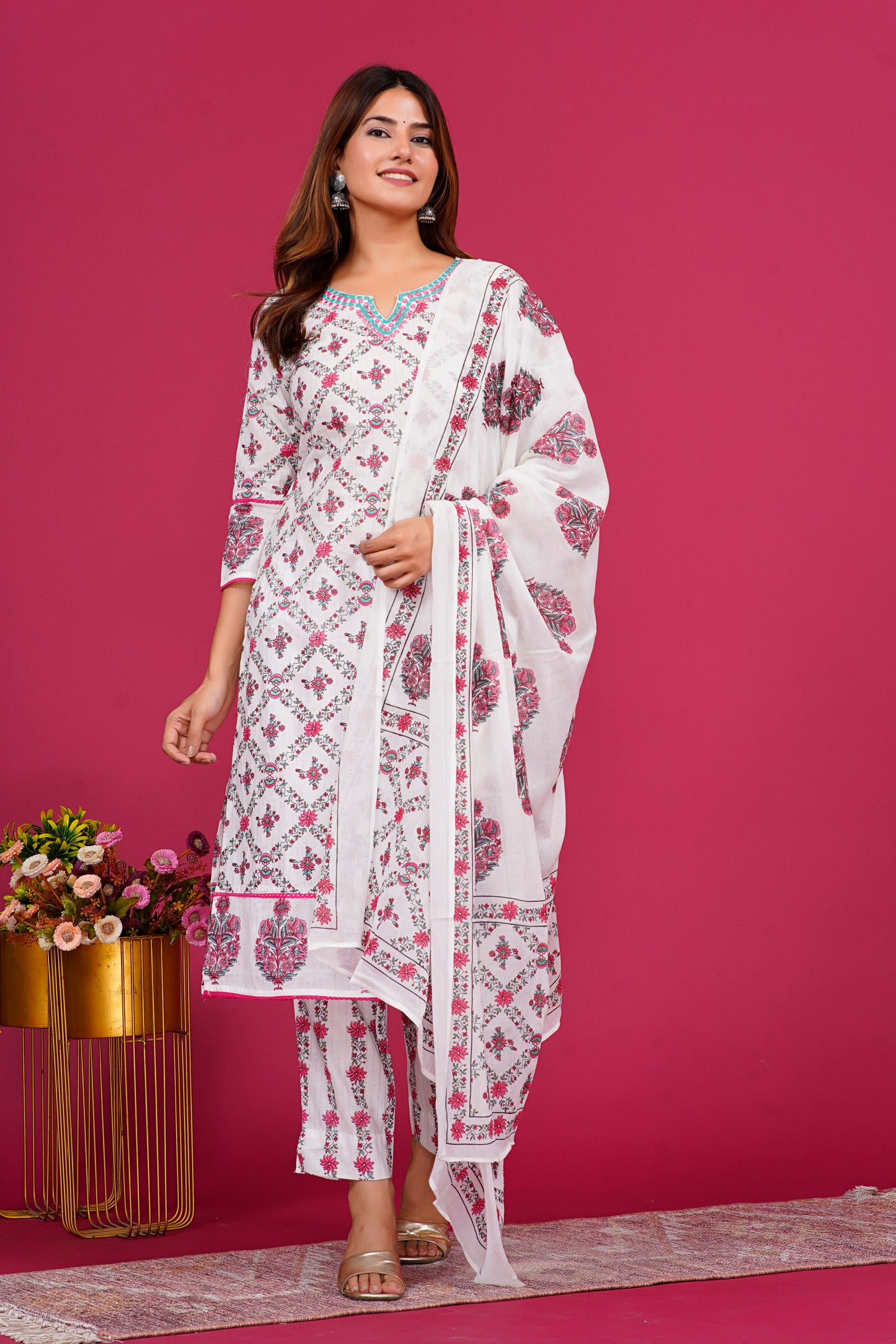 White And Red Pattern kurta Set