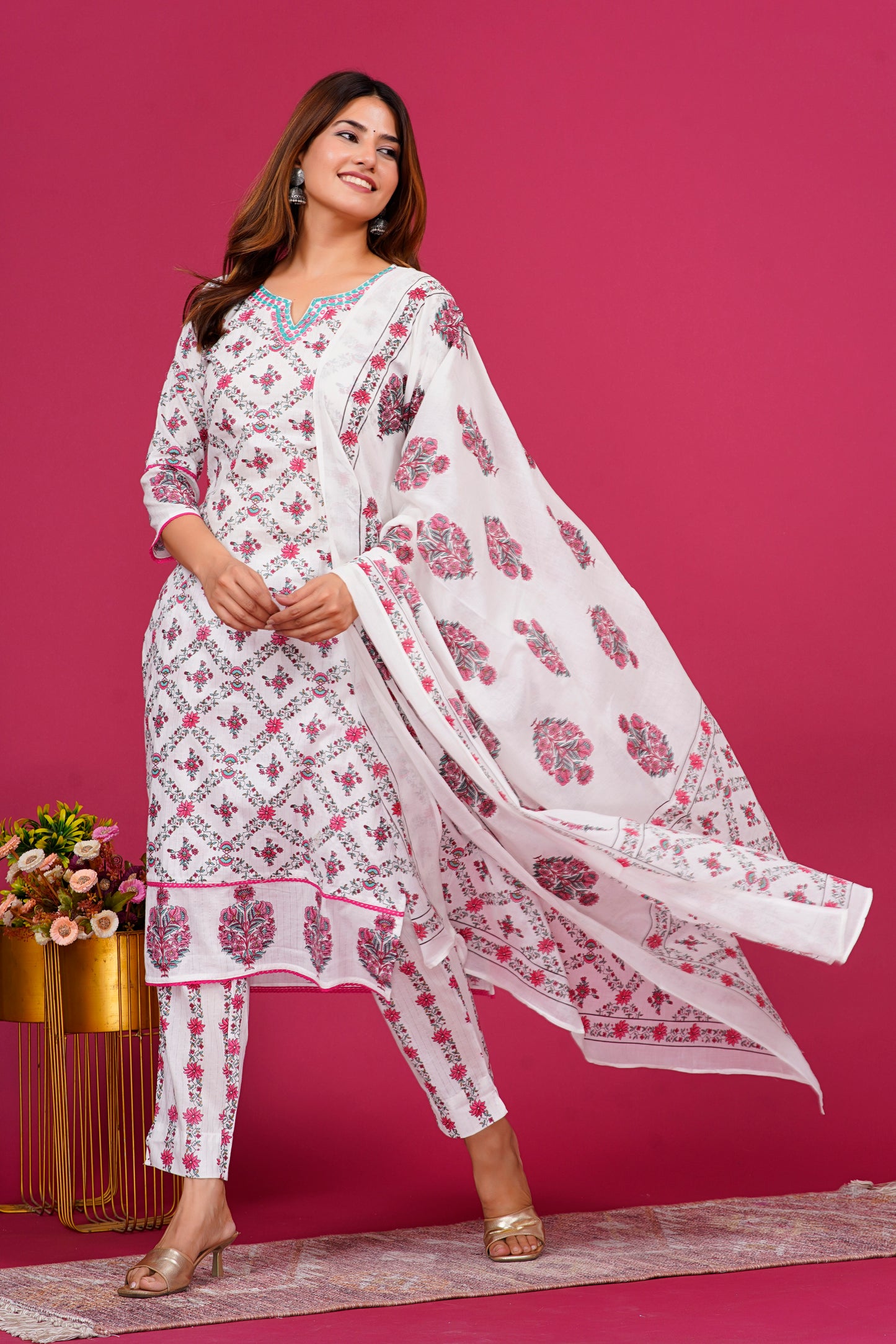 White And Red Pattern kurta Set